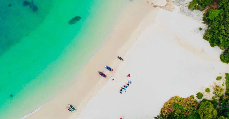 From Lisbon: Arrábida Natural Park Kayak Tour with Lunch - Galapinhos Beach and the picnic lunch