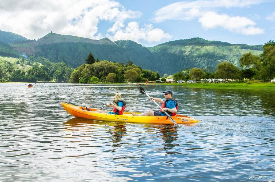 From Ponta Delgada: Sete Cidades Jeep, Bike, & Kayak Ride - Lunch at a local restaurant