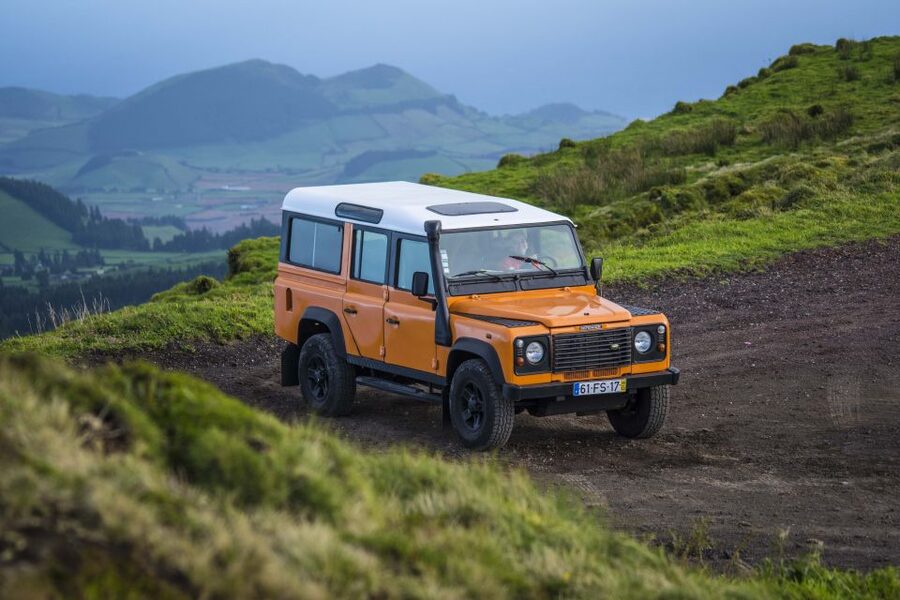 From Ponta Delgada: Sete Cidades Jeep, Bike, & Kayak Ride - Kayaking inside the volcanic crater