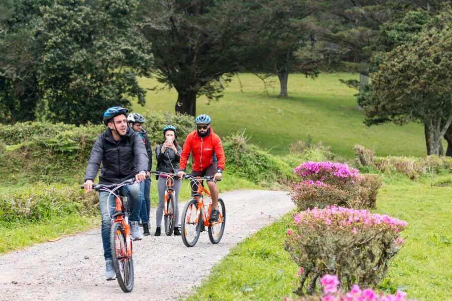 From Ponta Delgada: Sete Cidades Jeep, Bike, & Kayak Ride - The morning Jeep ride on dirt tracks