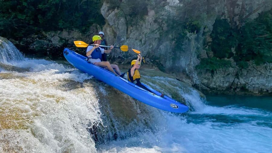 From Slunj: Mrežnica Canyon Kayaking Tour - The guides make the difference