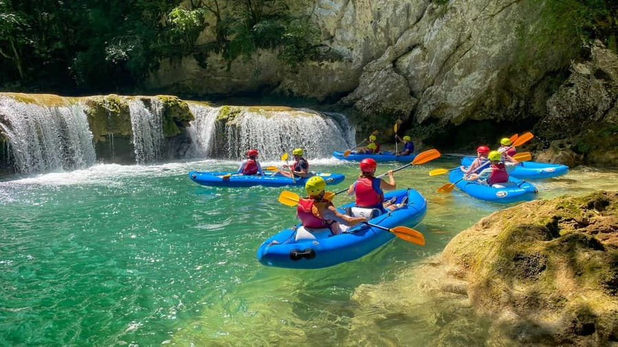From Slunj: Mrežnica Canyon Kayaking Tour - Is it suitable for families and beginners?
