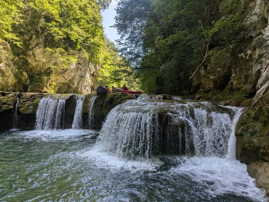 From Slunj: Mreznica Kayaking Adventure - The 80-minute waterfall and rapid section