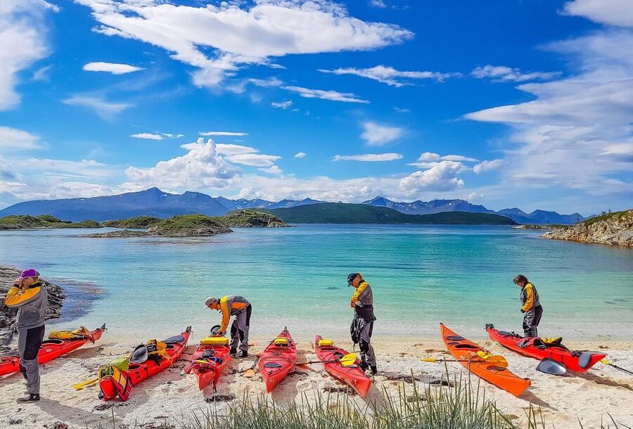 From Tromsø: Kayak trip with lunch and sauna at Sommarøy - Key points before you book