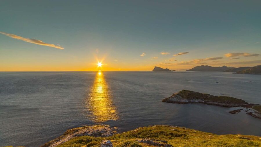 From Tromsø: Kayak trip with lunch and sauna at Sommarøy - Why Sommarøy makes a good day from Tromsø