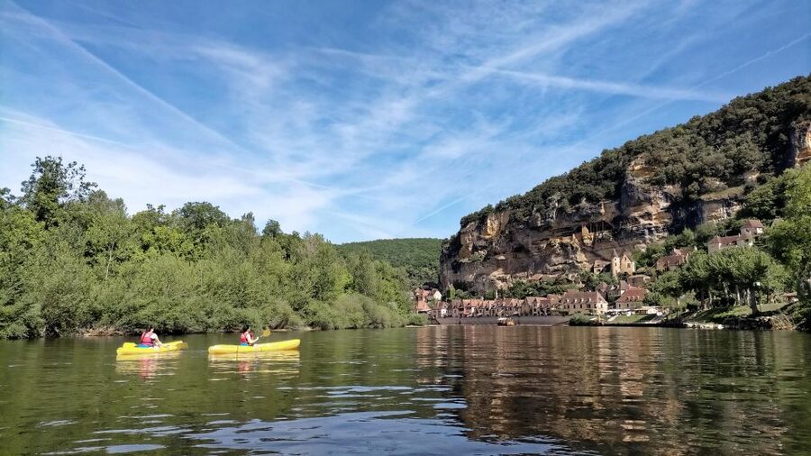 From Vitrac: Dordogne River Canoe Rental - Castelnaud-la-Chapelle and its hilltop castle