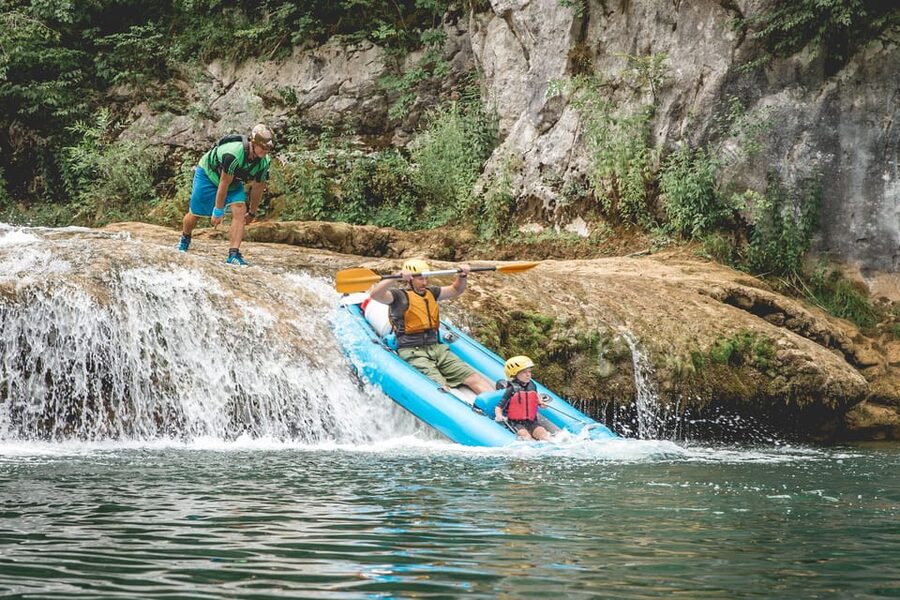 From Zagreb: Mrežnica kayaking & Rastoke village - day trip - Four hours through the Mrežnica canyon