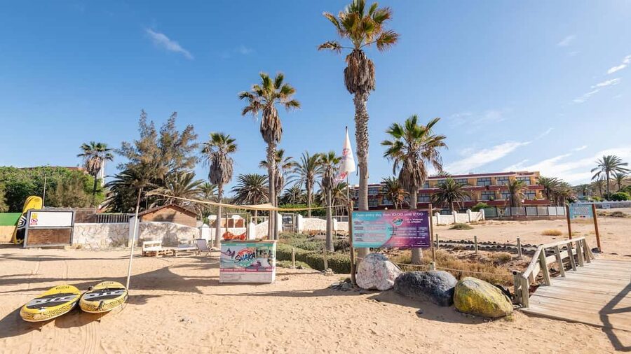 Fuerteventura: Explore Costa Calma Bay on a SUP Board! - Learning the basics before paddling away