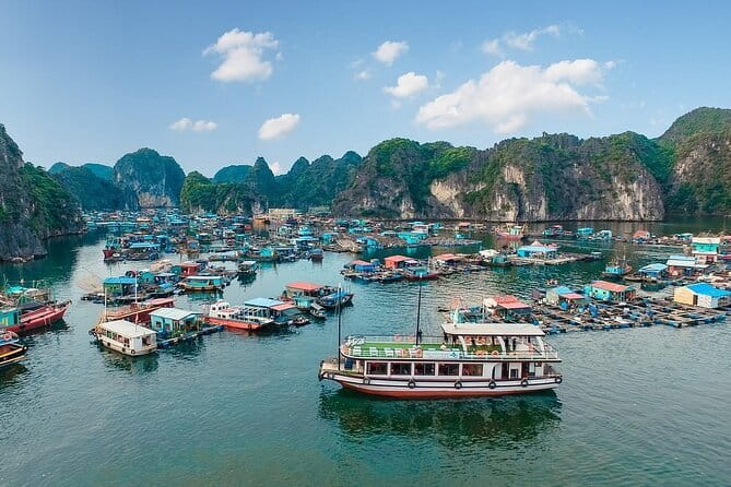 Full day deep water soloing - Kayaking in Cat Ba - Ha Long Bay. - Three Brothers brings the harder routes