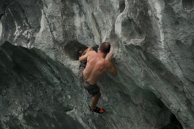 Full Day Guided Tour to Lan Ha Bay with Kayaking, Cliff Jumping - A more active way to see Lan Ha Bay