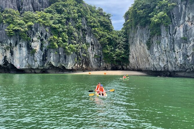 Full Day Guided Tour to Lan Ha Bay with Kayaking, Cliff Jumping - Lunch on a floating house