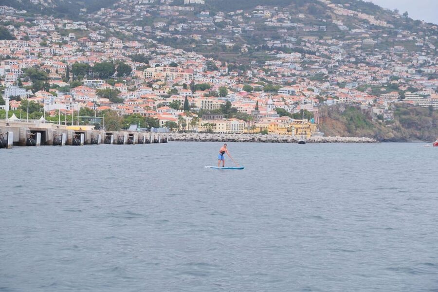 Funchal: Standup Paddle - Getting into the water near Funchal