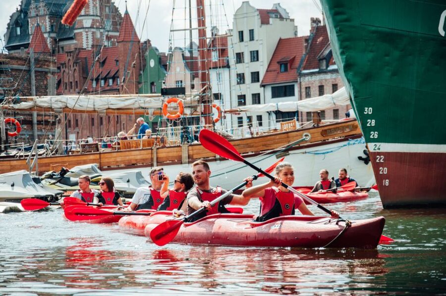 Gdansk: Guided Kayak Tour - Along the Motlawa River Embankment