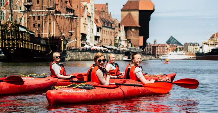 Gdańsk: Islands and Canals Private Kayak Tour - Rain, clothing, and comfort