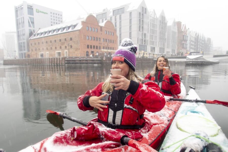 Gdansk: Winter Kayaking Tour - Meeting the guide and getting suited up