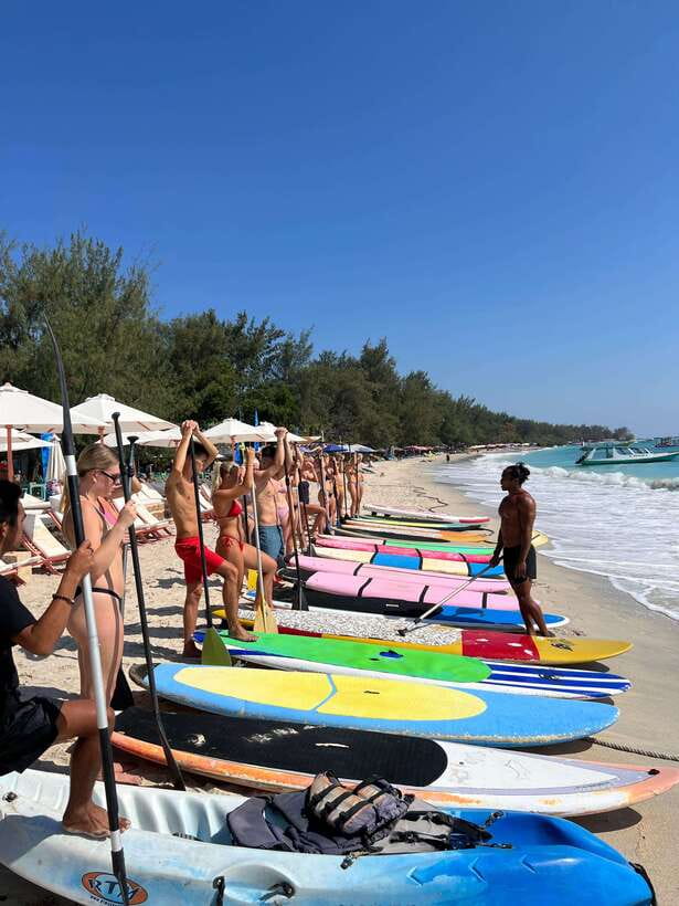 gili sunrise Stand-up paddle boarding or kayaking (droneshot - Key points to know before you book