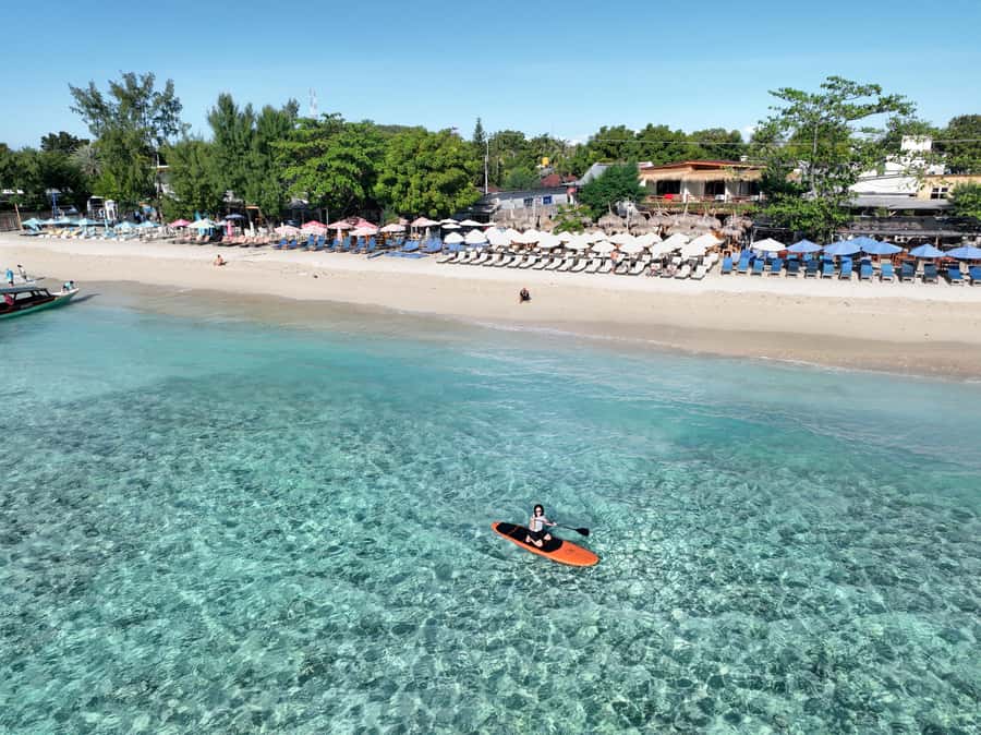 Gili Trawangan: Stand-Up Paddle with Drone Shot & Guide - The first 15 minutes: useful guidance, not a rushed photo stop