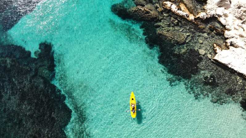 Golfo Aranci: Small group Kayak tour with Aperitif &dolphins - Paddling toward Cala Moresca
