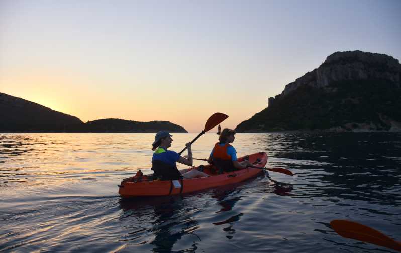 Golfo Aranci: Sunrise Dolphin Kayak Tour with Breakfast - Why the early start is worth the effort