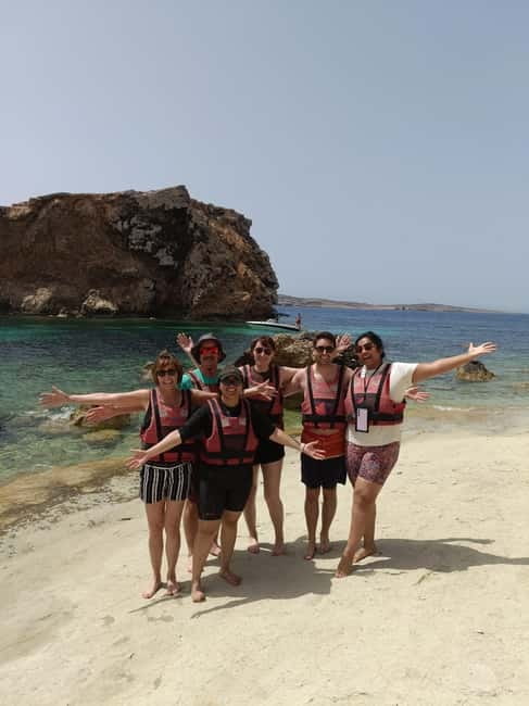 Gozo: 1 Hour Kayak plus +Cave Tour + Drop off Blue Lagoon - One hour along the Hondoq Bay coastline