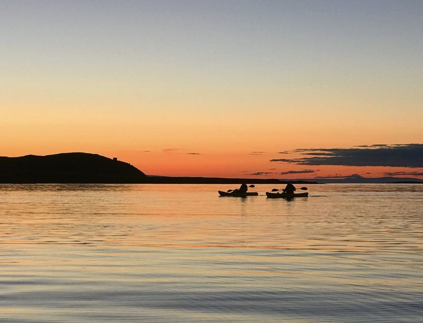 Grundarfjörður: Midnight Sun Kayaking Adventure - From the shoreline base to your kayak