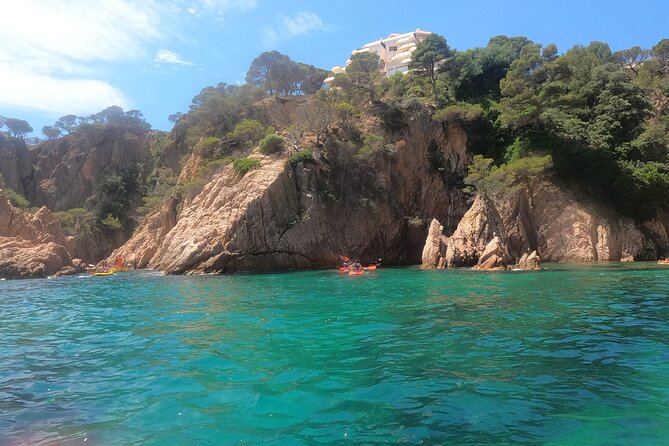 Guided Kayak & Snorkel tour to Costa Brava: Small Group and Lunch - Returning to Barcelona after a full day