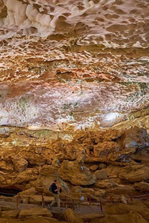 Ha Long 1 Day Luxury Small Group & Kayaking - Sung Sot Cave and its unusual formations