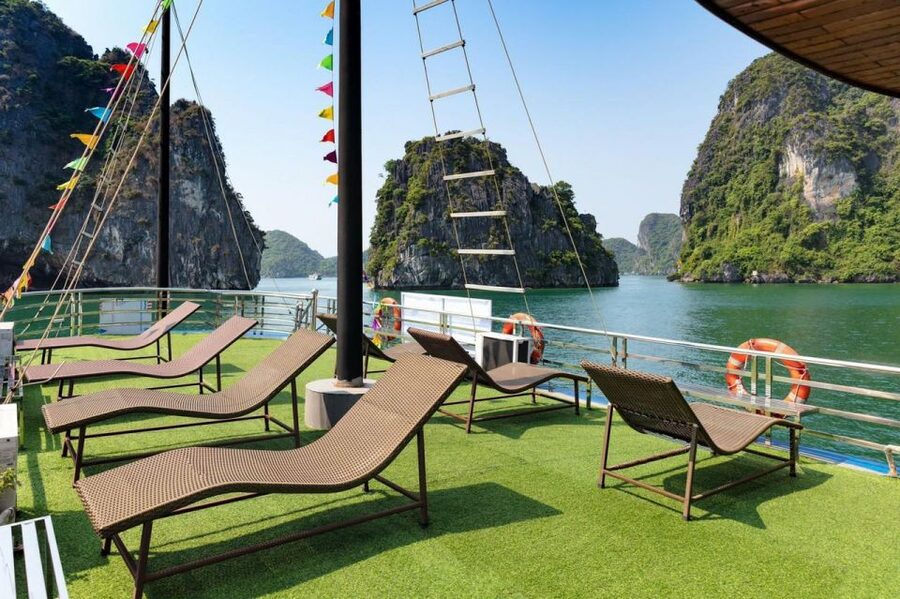 Ha Long: Afternoon Cruise with Lunch, Kayaking, and Swimming - Who should book this Ha Long Bay afternoon cruise?