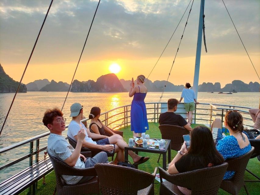 Ha Long: Afternoon Cruise with Lunch, Kayaking, and Swimming - Why this Ha Long Bay cruise works well for a first visit