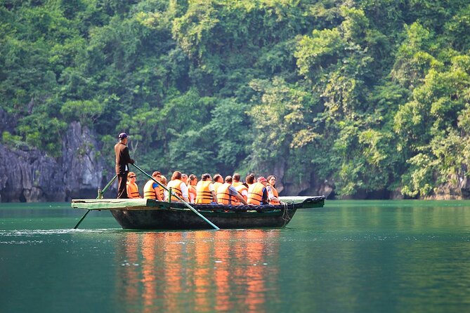 Ha Long Bay Cruise Day Tour - Cave, Kayaking, Swimming & Lunch - Crowds, weather, and the best time to go