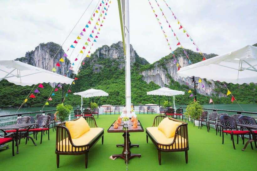 Ha Long Bay Deluxe Cruise & kayaking - 1 Day - Two ways to start the day