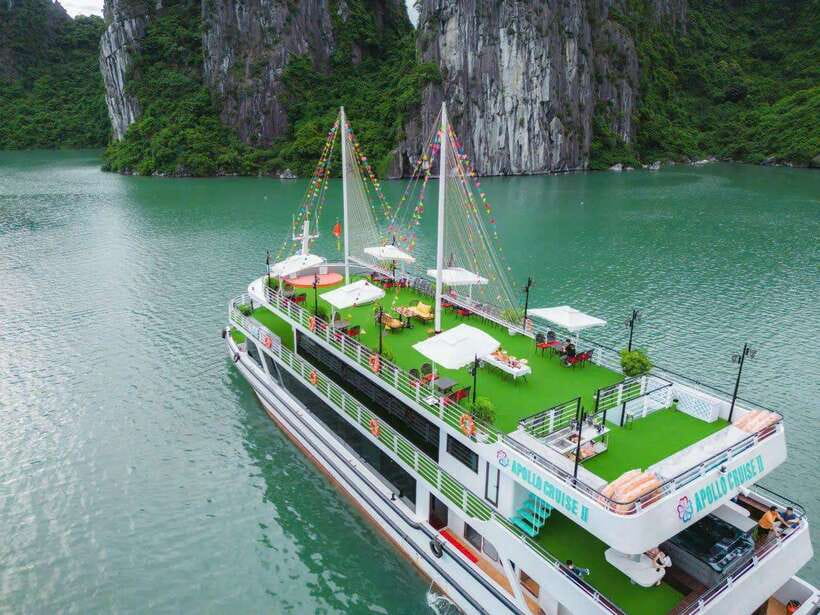 Ha Long Bay Deluxe Cruise & kayaking - 1 Day - Sung Sot Cave on Bo Hon Island