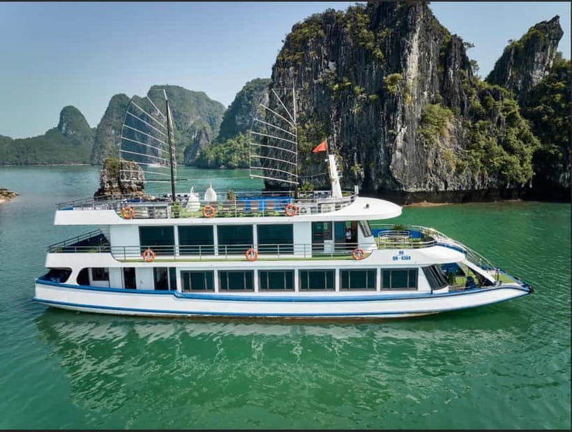Ha Long Bay- Luxury Day Cruise, Lunch& Kayaking&Sunset party - Titop Island, swimming, and the 300-step viewpoint