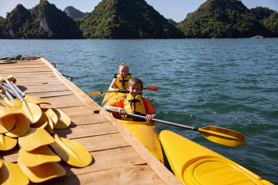 Ha Long & Lan Ha Bays: 2-Day Cruise with Meals & Kayaking - Why two days makes sense in Ha Long and Lan Ha Bays