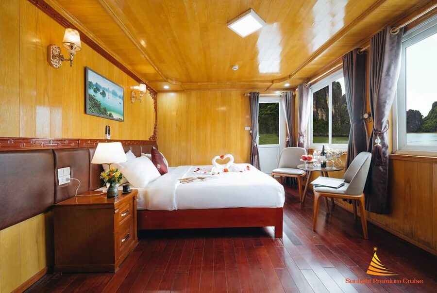 Ha Noi: Lan Ha Bay cozy cruises- Biking, kayaking, all meals - Sleeping Onboard in a Deluxe Cabin
