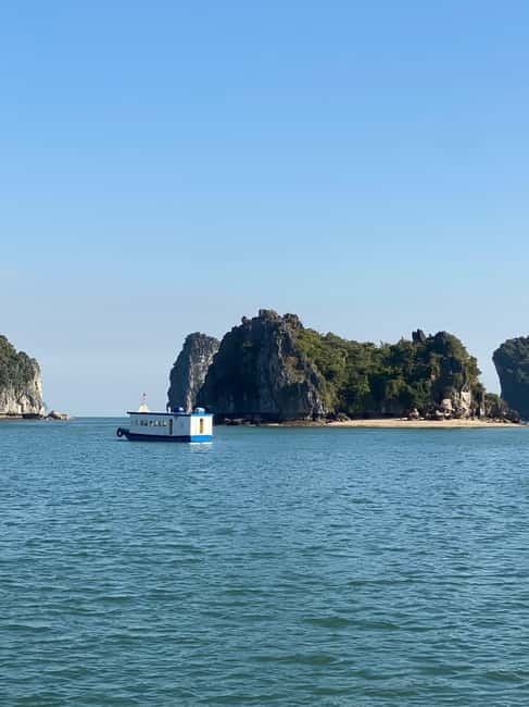 Half day Lan Ha Bay : Boat Trip , Kayaking,Snorkel - Setting out from Cat Ba Town