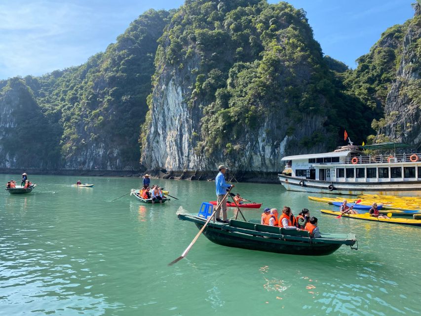 Half day Lan Ha Bay : Boat Trip , Kayaking,Snorkel - Cruising through the limestone islands