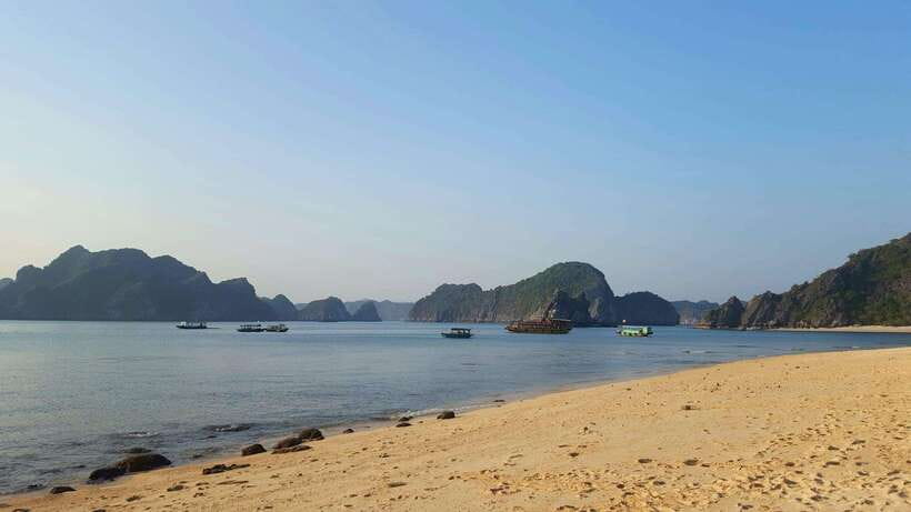 Half day Lan Ha Bay excursion ( 4 hours ): Kayaking, Snorkel - Kayaking through Cai Beo Floating Village