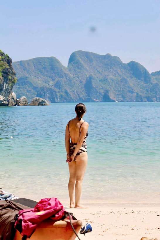 Half day Lan Ha Bay excursion ( 4 hours ): Kayaking, Snorkel - Guides, food, and the level of service