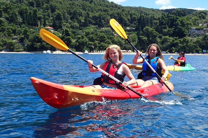 Half-Day Split Sea Kayak Adventure - Cliff jumping with a choice of heights