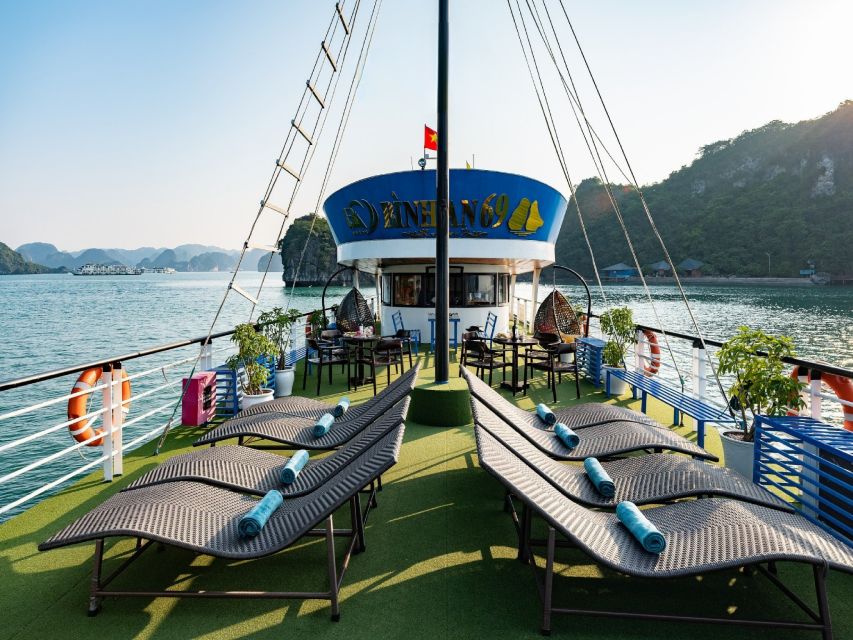 Halong Bay: Day Cruise with Caves, Kayaking & Sunset Party - Sung Sot Cave and its busy stairway