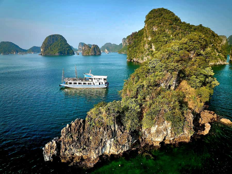 Halong Bay: Day Cruise with Caves, Kayaking & Sunset Party - Pickup from Hanoi’s Old Quarter