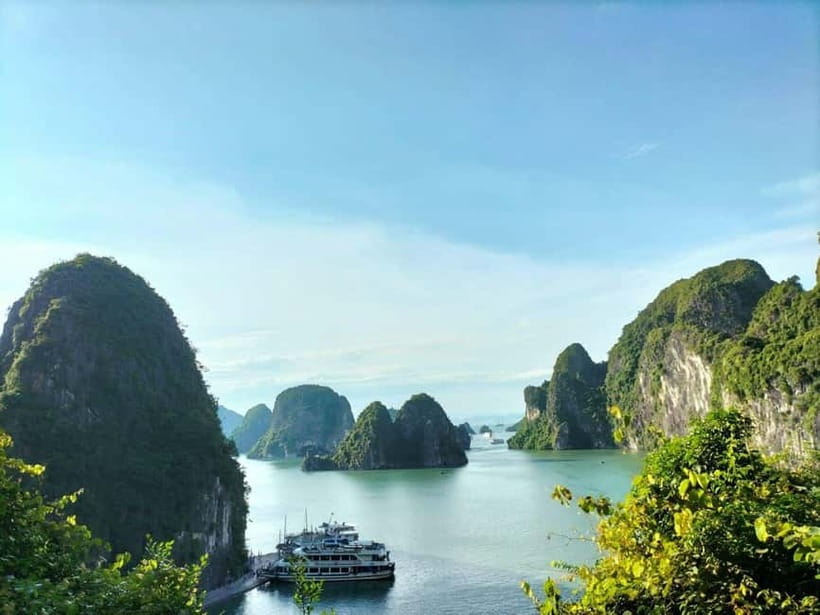 Hanoi-Ha Long 1D: Caves, Islands, Kayak, Lunch & Small Boat - What this Ha Long Bay day trip is really like