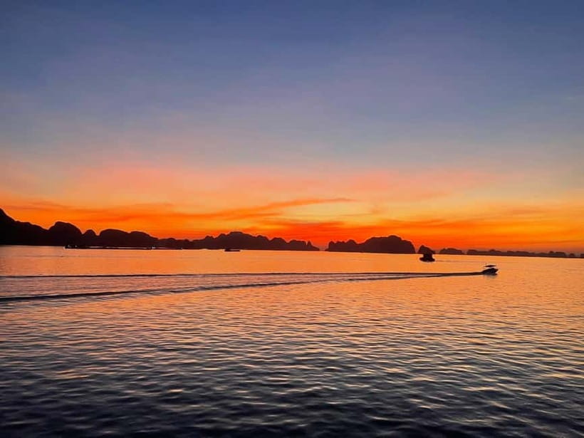 Hanoi-Ha Long 1D: Caves, Islands, Kayak, Lunch & Small Boat - Sung Sot Cave, Ha Long Bay’s grand interior