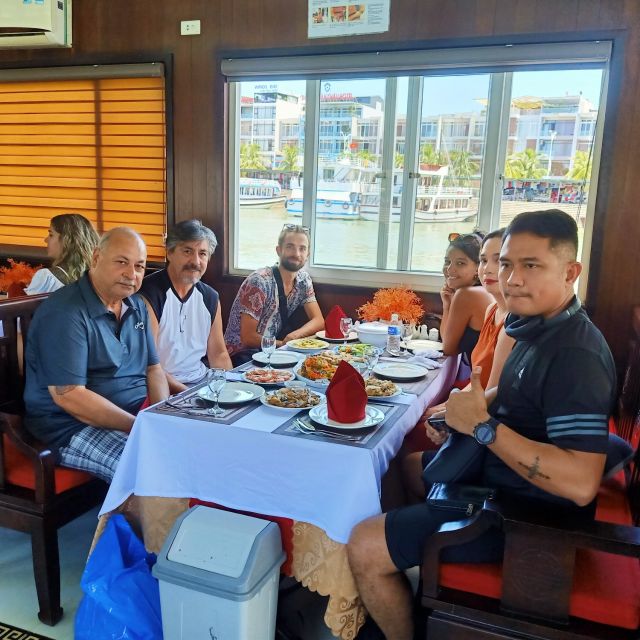 Hanoi: Roundtrip Halong Bay Islands, Caves, Kayaking & Lunch - Luon Cave by kayak or bamboo boat