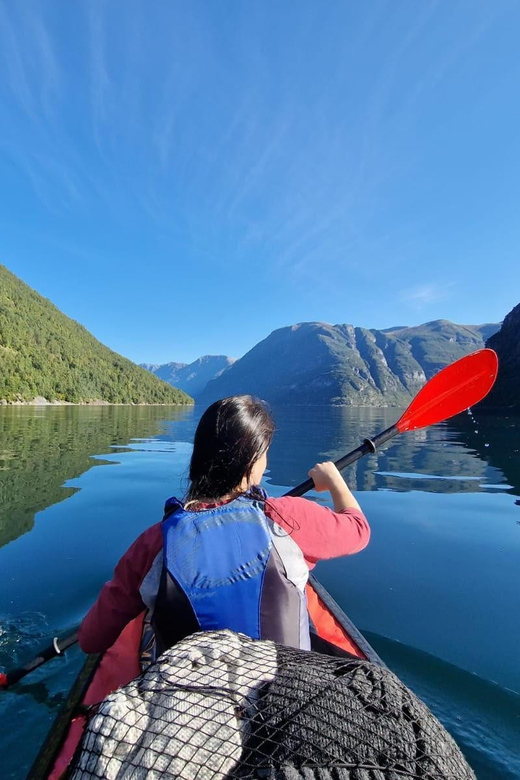 Hellesylt: Beginner-Friendly Fjord Kayaking Experience - Paddling into the Hellesylt fjord