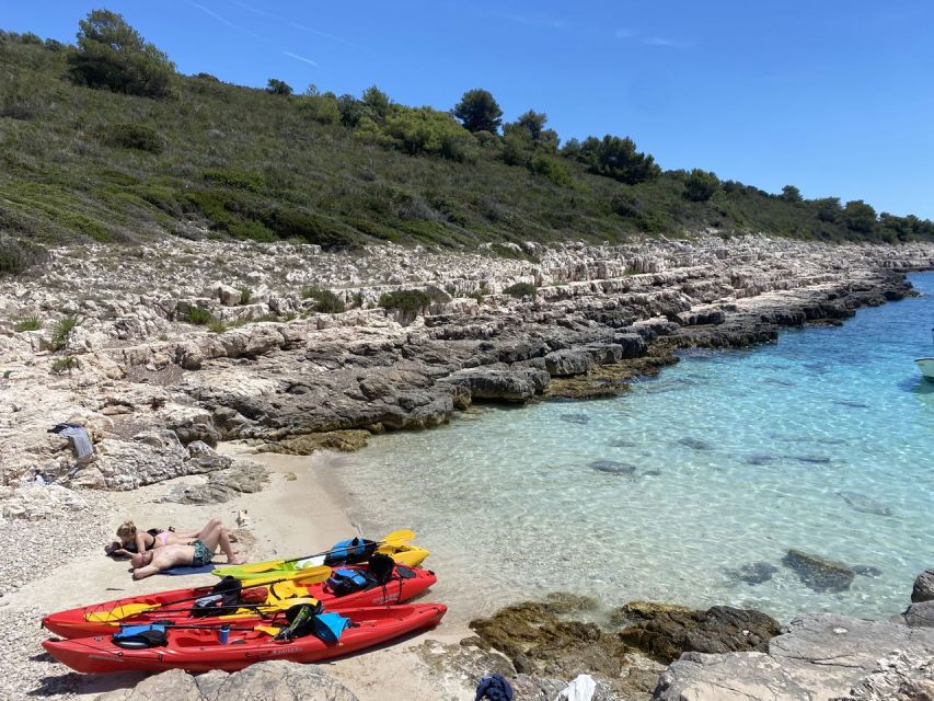 Hvar: Pakleni Islands Self-Guided Kayaking Tour - Who should book this activity