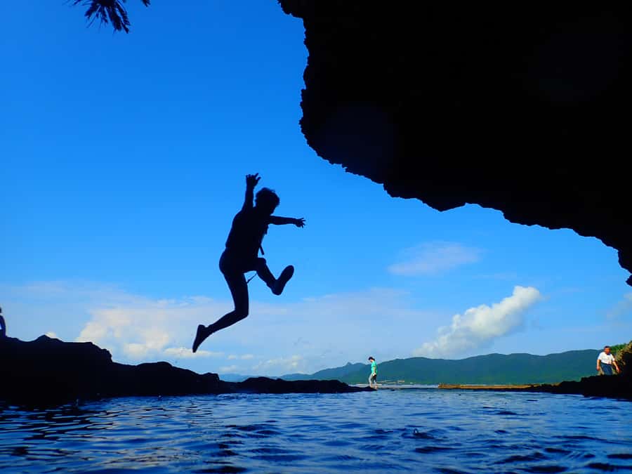 Ishigaki: Canoe or SUP at Kabira Bay＆Snorkeling at Blue Cave - Photos, showers, and wet-clothes planning
