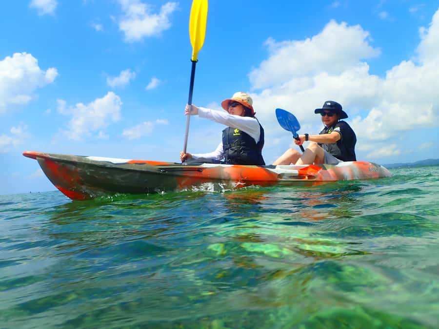 Ishigaki: Canoe or SUP at Kabira Bay＆Snorkeling at Blue Cave - Paddling across clear Kabira Bay