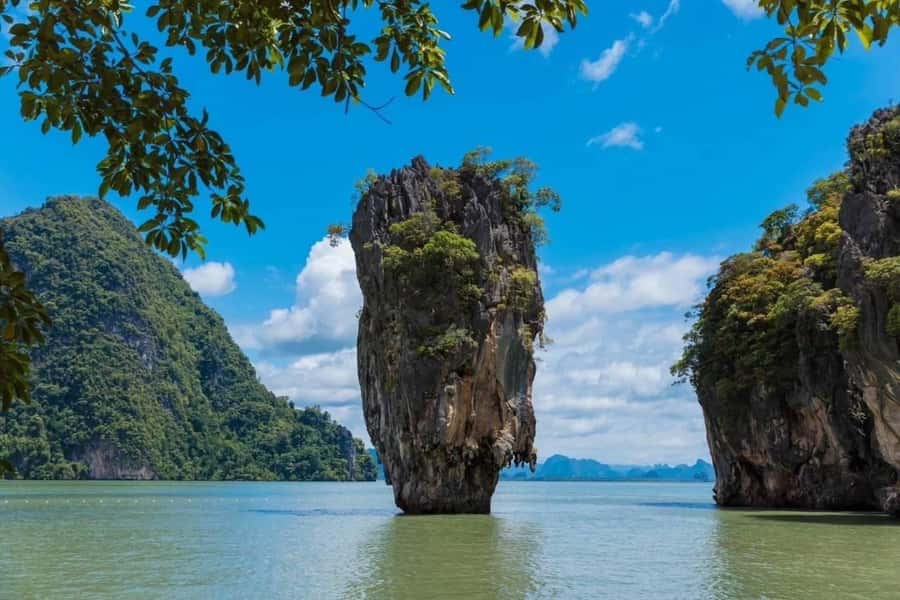 Jame bonds canoe 7 point 6 Island Premium trip - Why this Phang Nga Bay day works well